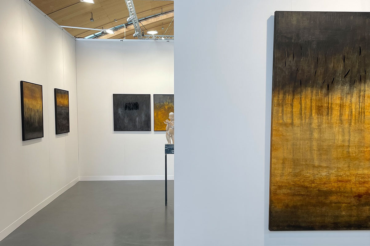 One Artist Show, Art Karlsruhe 2024, vertreten durch die  Overhead Galllery (Skulptur Hubert Mussner)